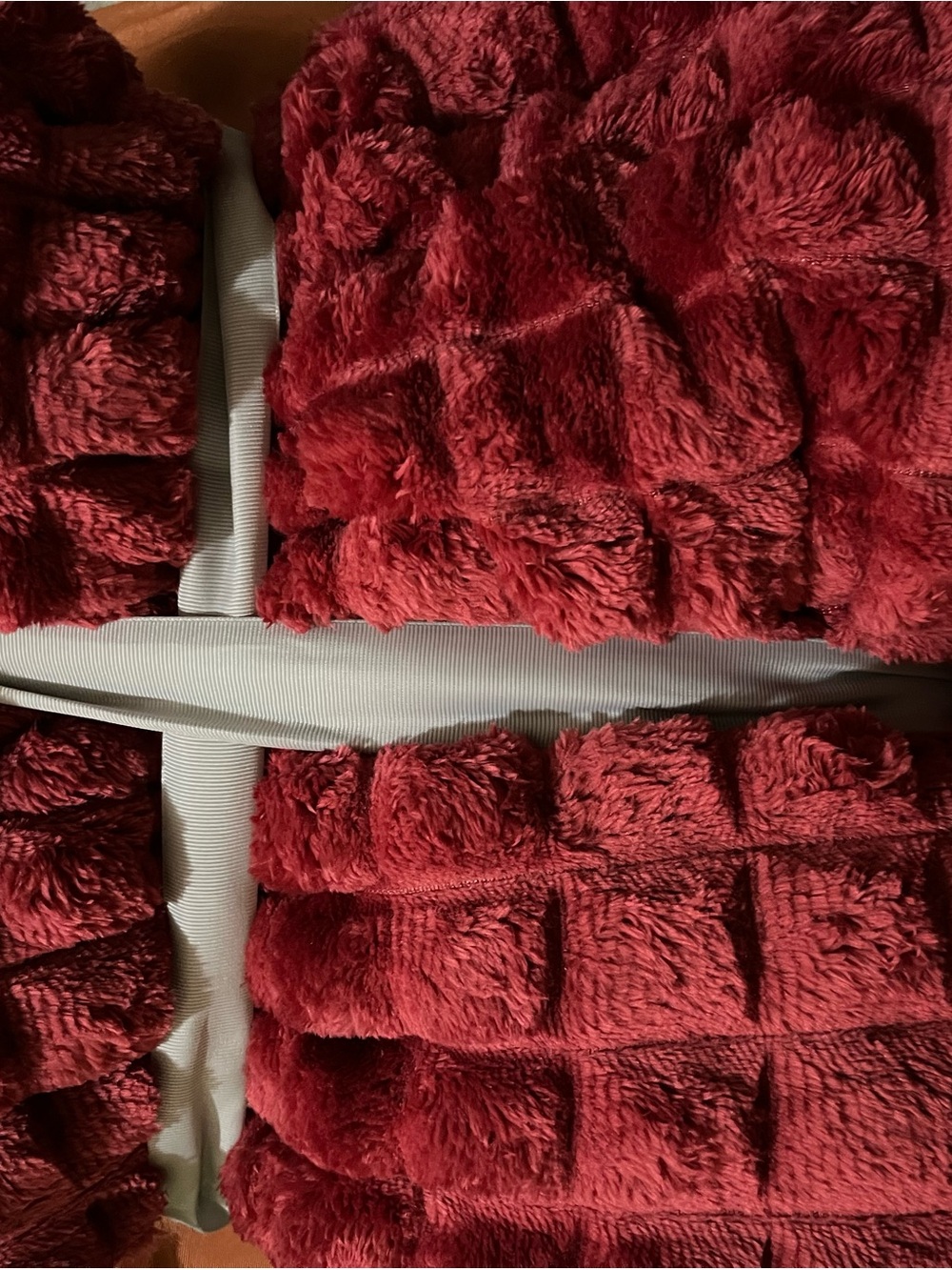 Burgundy Rafah Soft Blanket - Picture 2 of 3